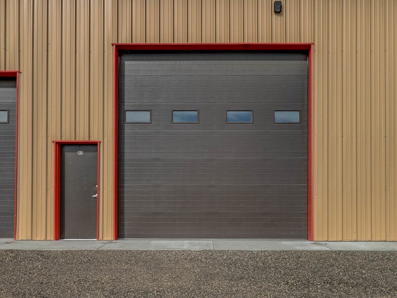 More Photos Of 341 1st St, Mead Warehouse For Lease