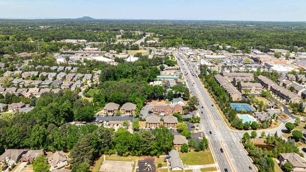 More Photos Of 501 Johnson Ferry Rd, Marietta Office For Sale