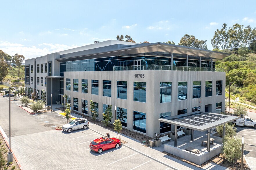 More Photos Of 16705 Via del Campo Ct, San Diego Office For Lease