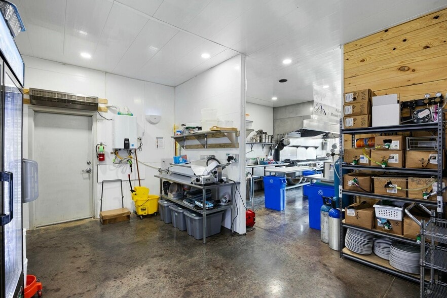 More Photos Of 9559 Co 5440 Rd rd, Ozone Restaurant For Sale