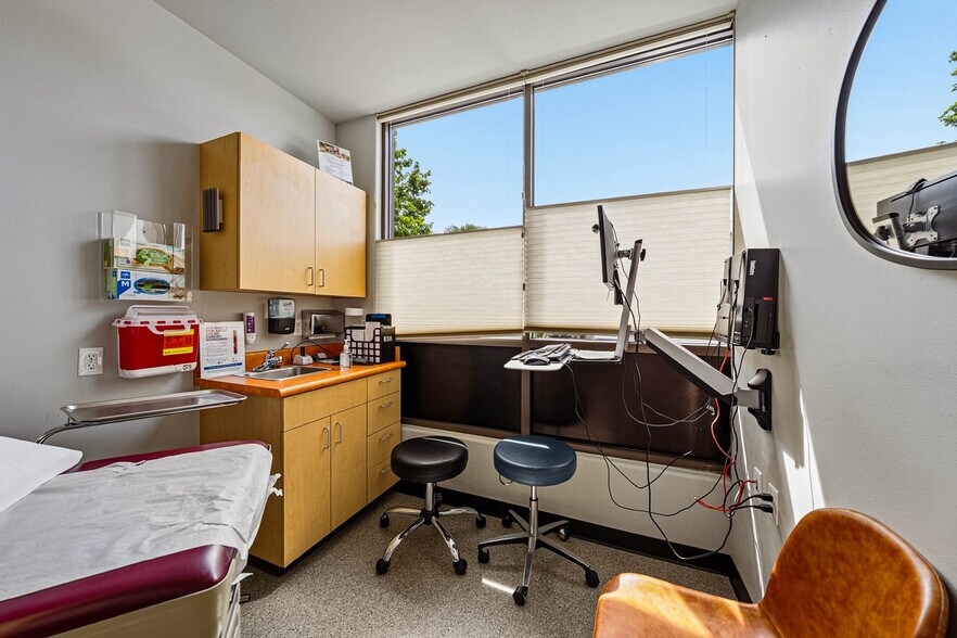More Photos Of 3156 State St, Medford Medical For Sale