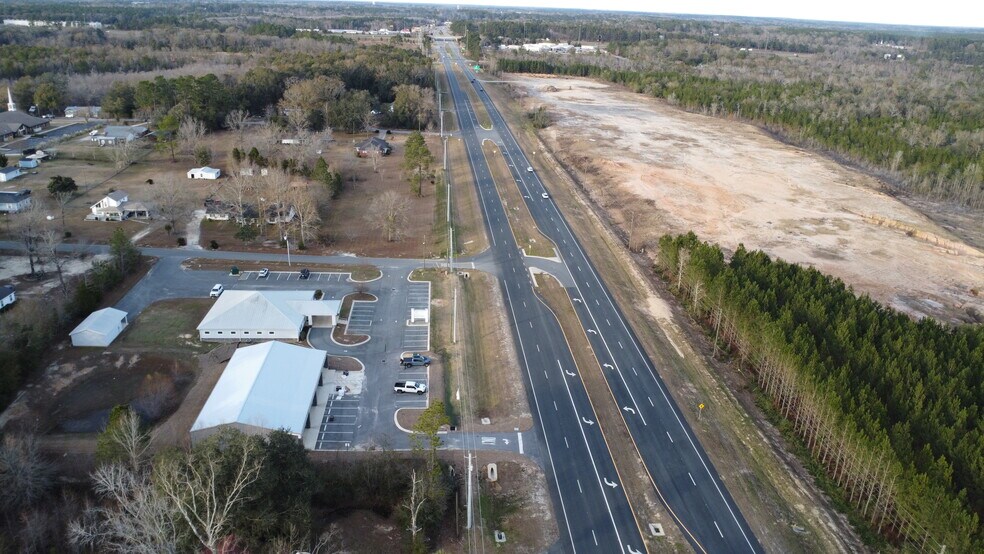 More Photos Of 3120 Southride Ln, Bonifay General Retail For Lease