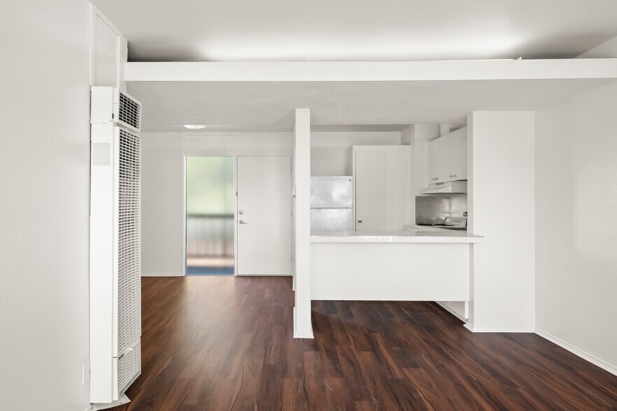 More Photos Of 1775 Marco Polo Way, Burlingame Apartments For Sale