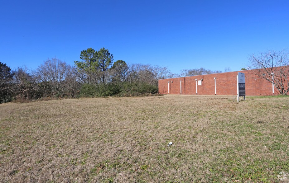 More Photos Of 3340 Pelham Pky, Pelham Land For Lease