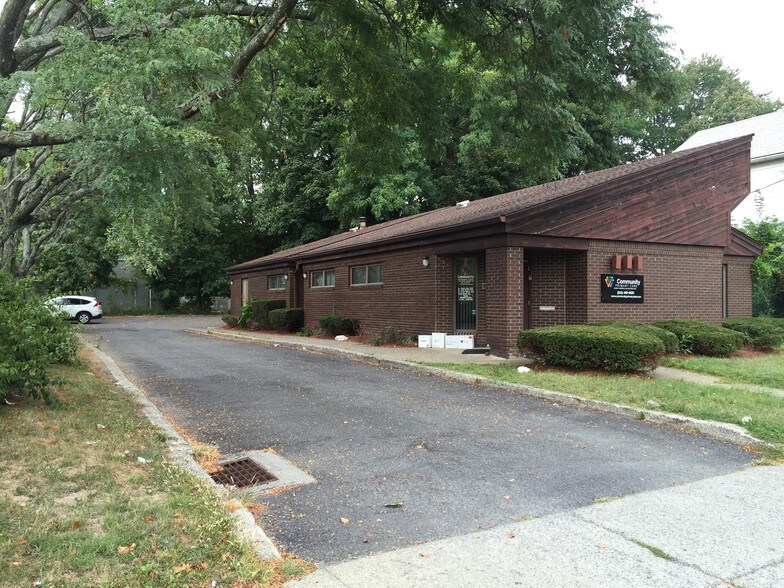 More Photos Of 149 S Grand Ave, Poughkeepsie Medical For Sale