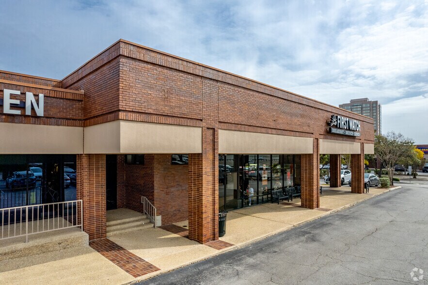 More Photos Of 9951-9999 W Interstate 10, San Antonio General Retail For Lease
