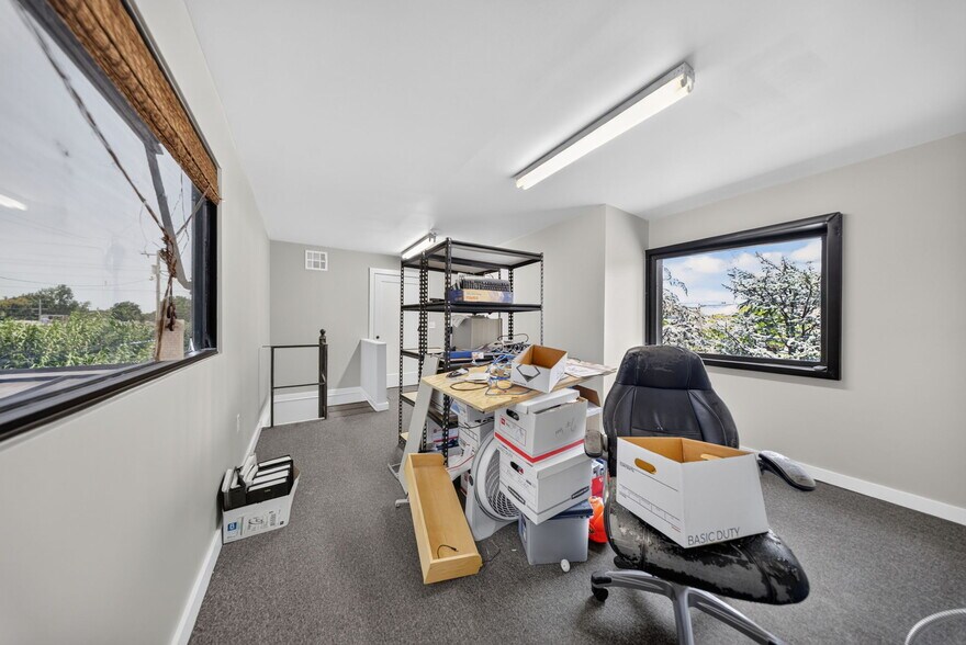 More Photos Of 3326 E 27th Pl S, Tulsa Office For Lease