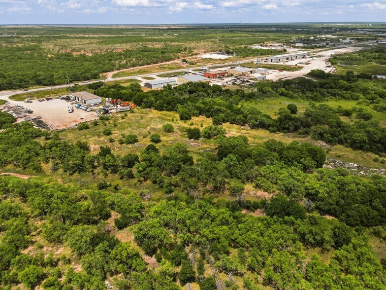 More Photos Of 2895 E US Highway 80, Abilene Warehouse For Lease