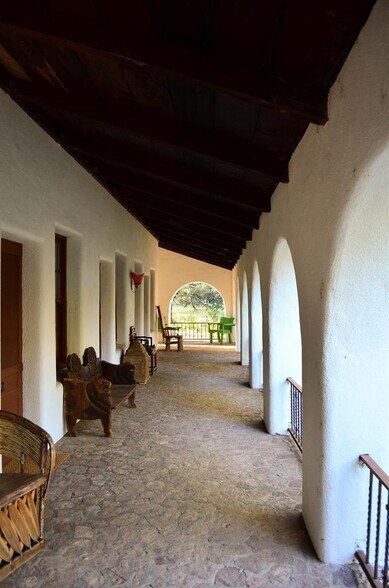 More Photos Of 1170 Rancho Robles Rd, Oracle Hotel For Sale