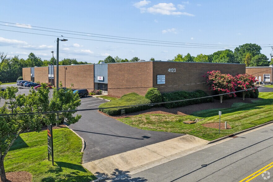 More Photos Of 4101 Revolution Park Dr, Charlotte Unknown For Lease