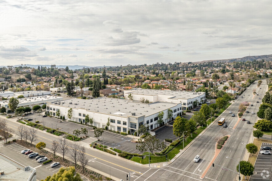 More Photos Of 20153-20159 Paseo Del Prado St, Walnut Warehouse For Lease