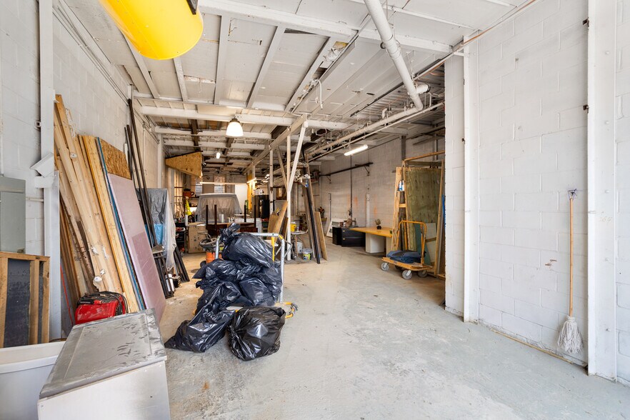 More Photos Of 15 Division Pl, Brooklyn Warehouse For Lease