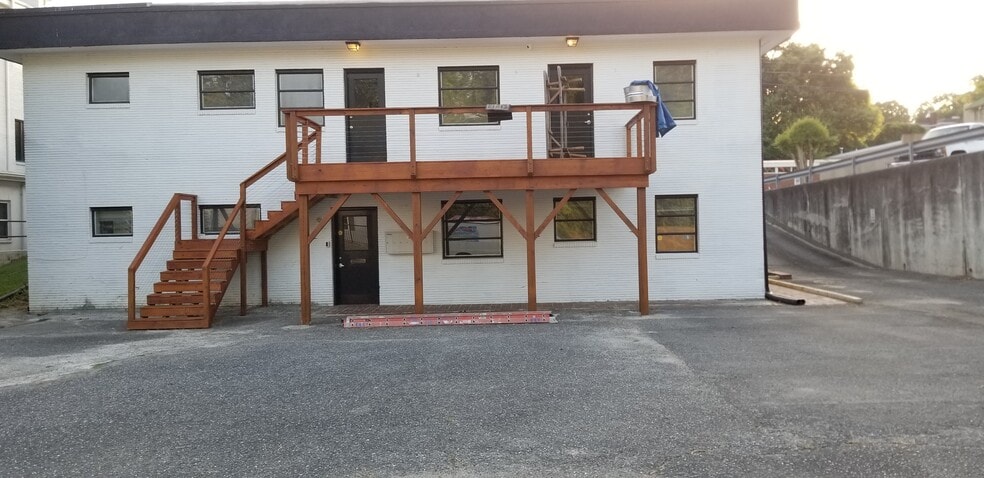 More Photos Of 318 S South St, Gastonia Office For Lease