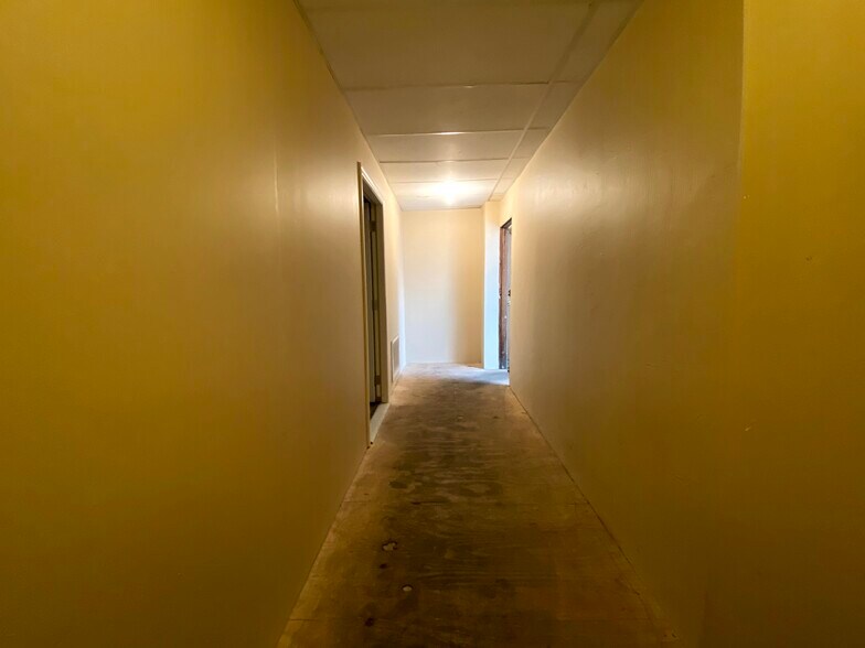 More Photos Of 333-335 Meade St, Pittsburgh Light Distribution For Lease