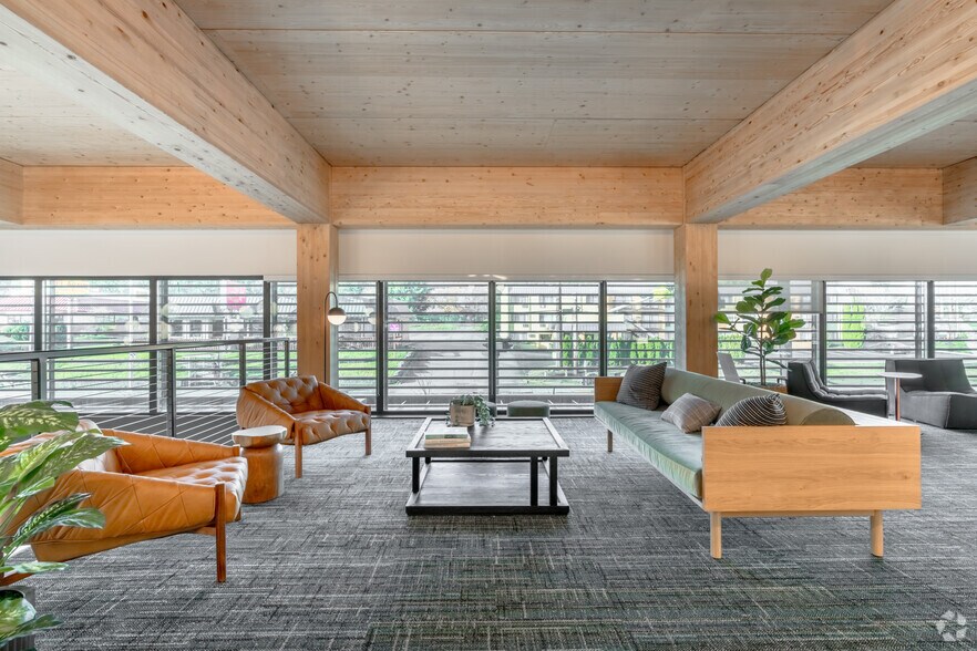 More Photos Of 208 N Samish Way, Bellingham Apartments For Lease