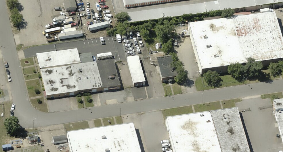 More Photos Of 5321 Distributor Dr, Richmond Office For Sale
