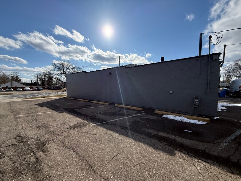 More Photos Of , Madison Heights Unknown For Sale