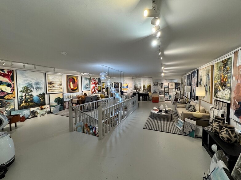 More Photos Of 1113 N 9th Ave, Pensacola Freestanding For Lease