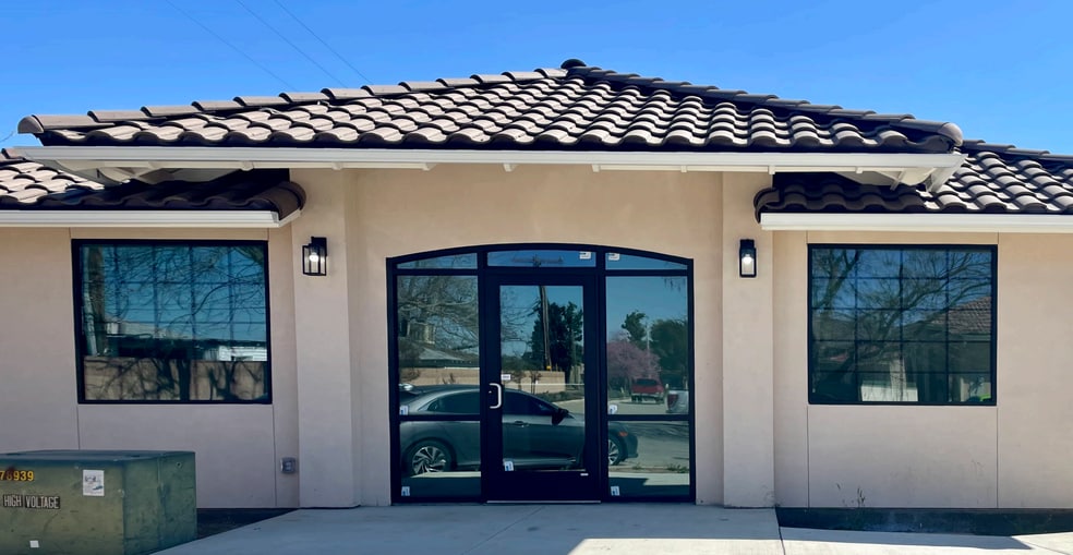 Primary Photo Of 1916 S Court St, Visalia Office For Lease
