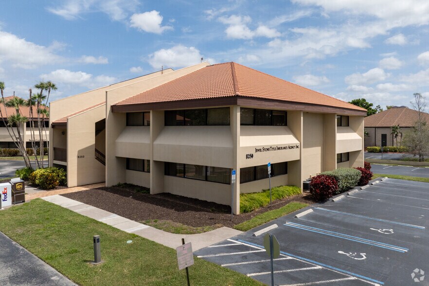 More Photos Of 8280-8300 College Pky, Fort Myers Medical For Lease