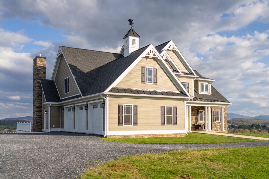 More Photos Of 243 Barrenridge rd, Staunton Specialty For Sale