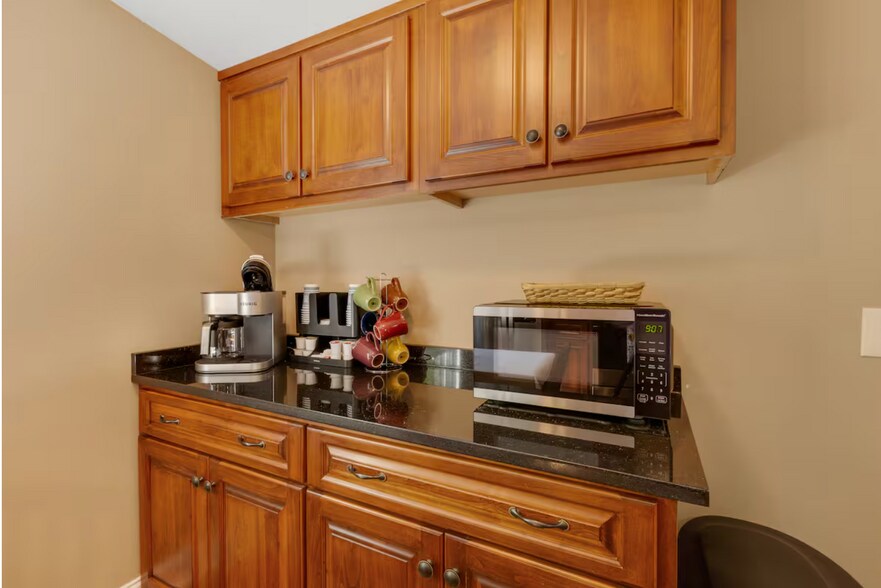 More Photos Of 84-86 Benson Rd, Travelers Rest Specialty For Sale