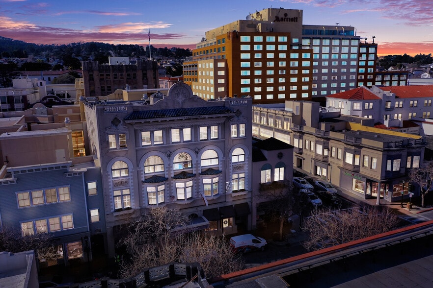 More Photos Of 407 Calle Principal, Monterey Hotel For Sale