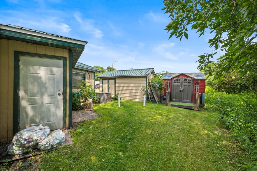 More Photos Of 601 Main St, Junction City Restaurant For Sale