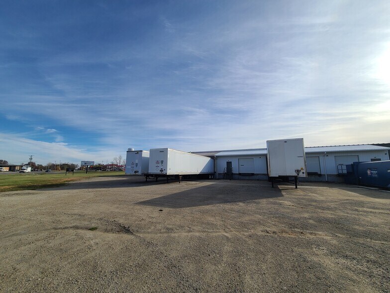 More Photos Of 630 High St, Geneva Warehouse For Sale