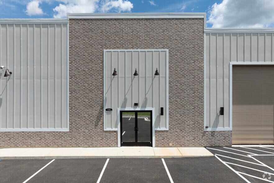 More Photos Of 108 Mountain View Dr NW, Huntsville Warehouse For Lease