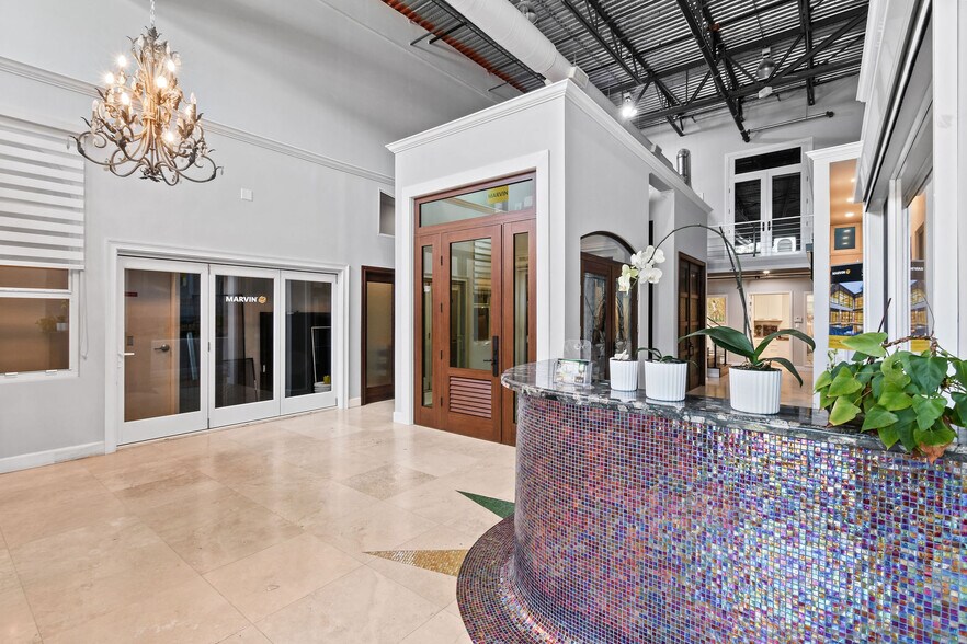 More Photos Of 5401 N Haverhill Rd, West Palm Beach Warehouse For Lease