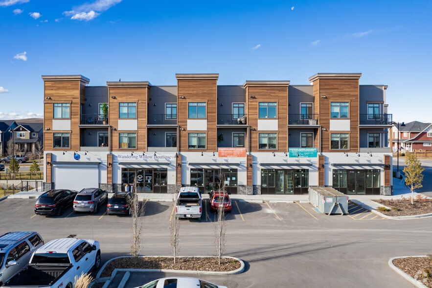 Primary Photo Of 50 Fireside Gate, Cochrane Apartments For Lease