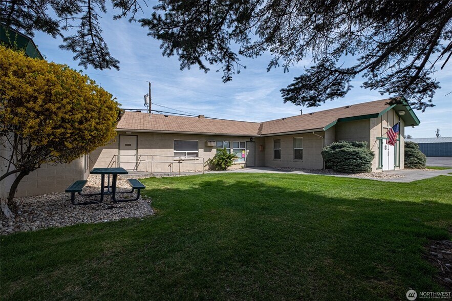 More Photos Of 119 J St SW, Quincy Office For Sale