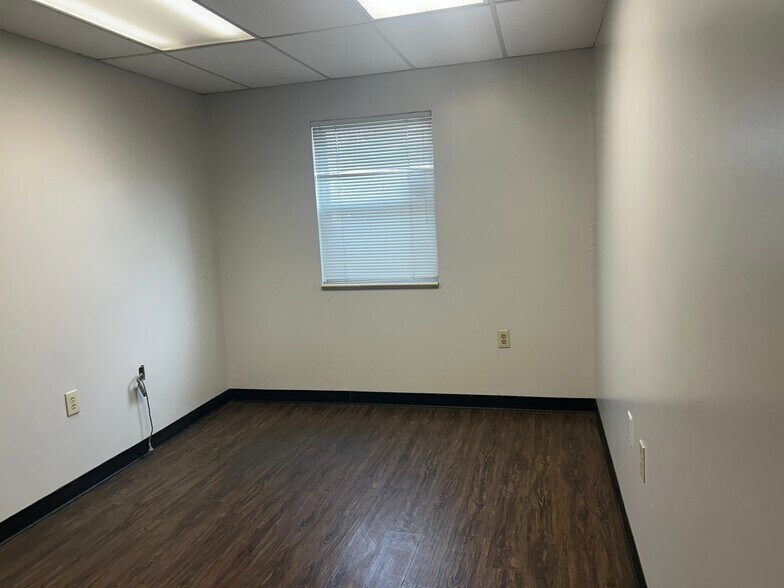 More Photos Of 5151 E 56th Ave, Commerce City Manufacturing For Sale