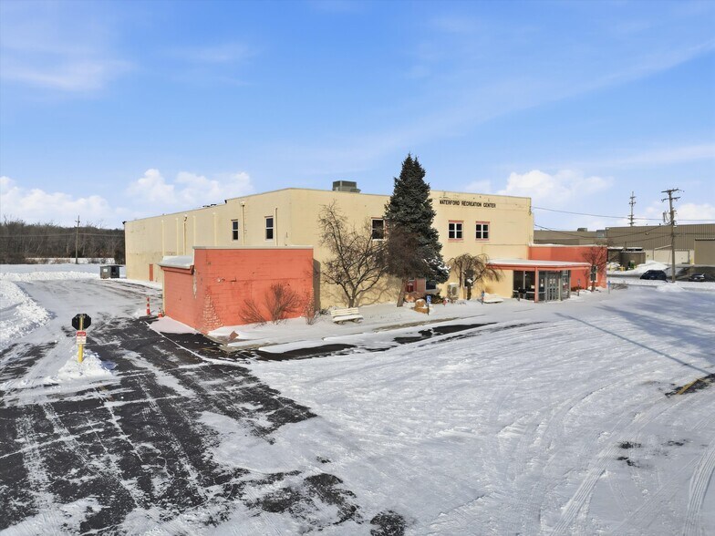 More Photos Of 5640 Williams Lake Rd, Waterford Township Light Manufacturing For Sale