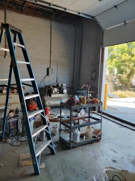More Photos Of 2511 National Dr, Garland Industrial For Sale