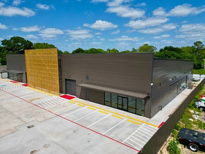 Primary Photo Of 11907 Bedford St, Houston Warehouse For Lease