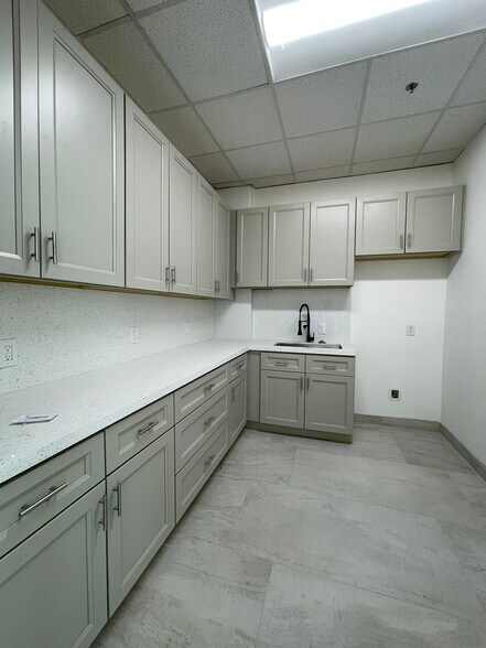More Photos Of 757 Shotgun Rd, Sunrise Light Manufacturing For Lease