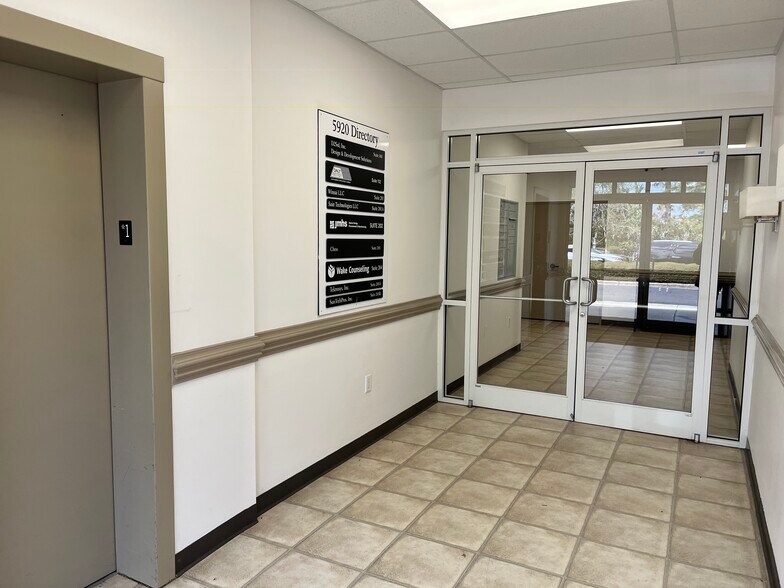 More Photos Of 5920 S Miami Blvd, Morrisville Office For Sale