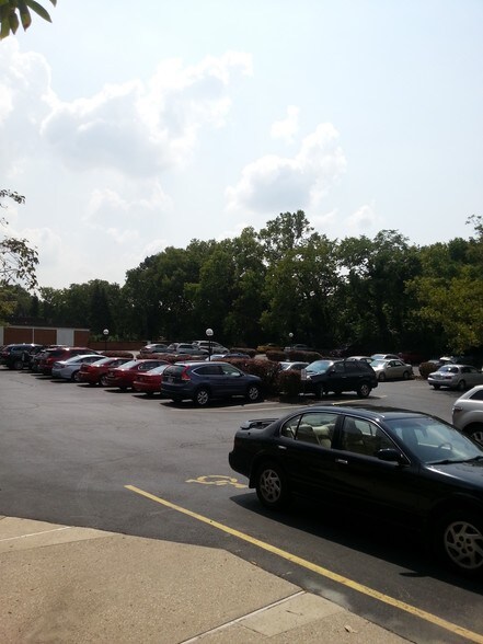 More Photos Of 3040 Riverside Dr, Upper Arlington Office For Lease