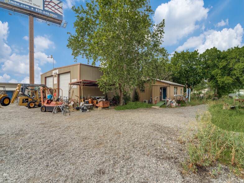 More Photos Of 40175 Interstate 10 W, Boerne Industrial For Sale