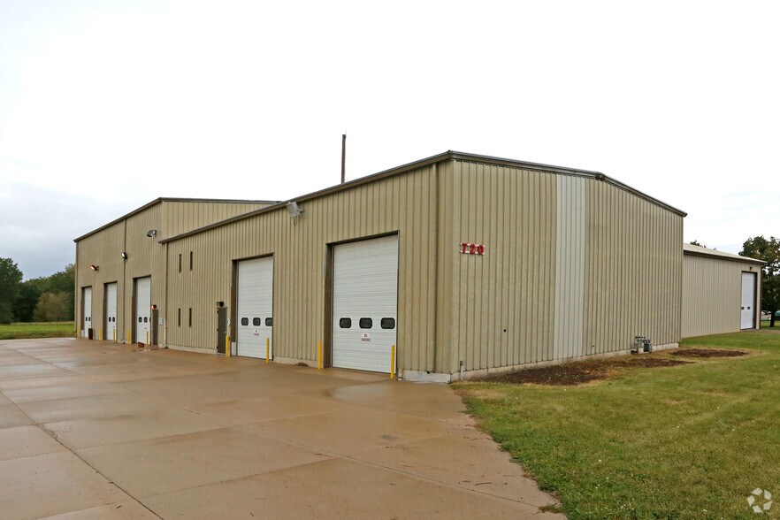 More Photos Of 720 S Taft Ave, Mason City Truck Terminal For Sale
