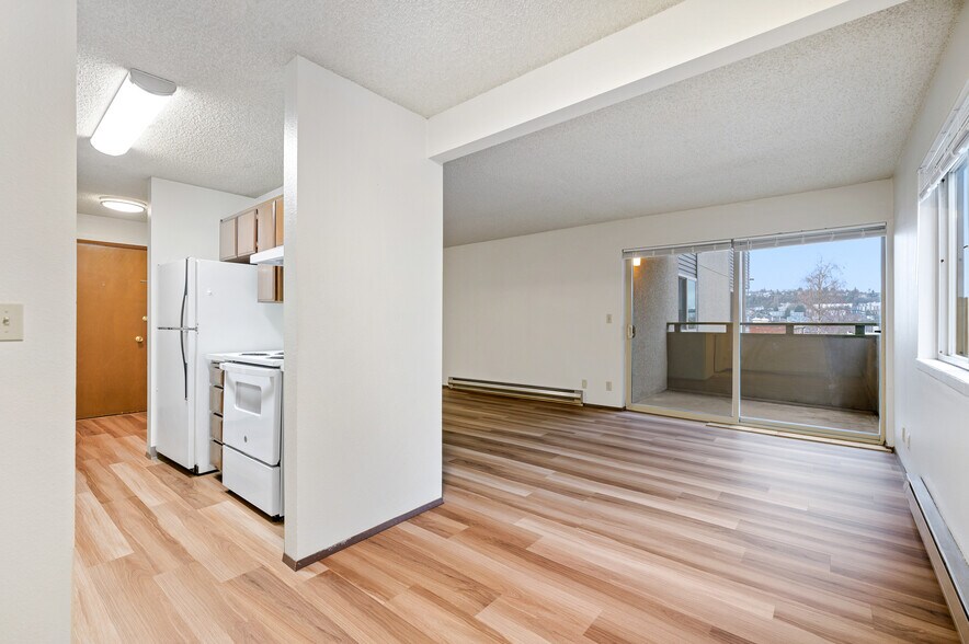 More Photos Of 2318 Yale Ave E, Seattle Apartments For Sale