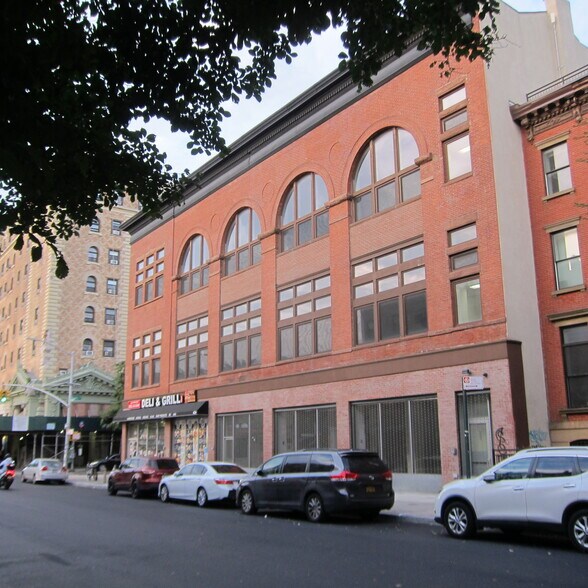 More Photos Of 405-407 Gates Ave, Brooklyn Loft Creative Space For Lease