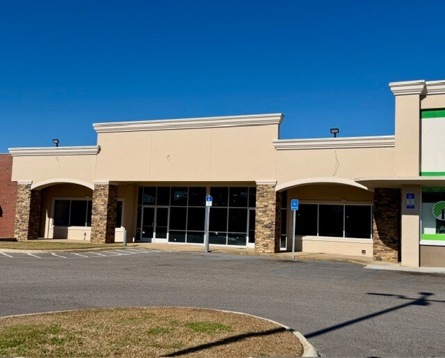 Primary Photo Of 564-578 W Main St, Dothan Freestanding For Lease