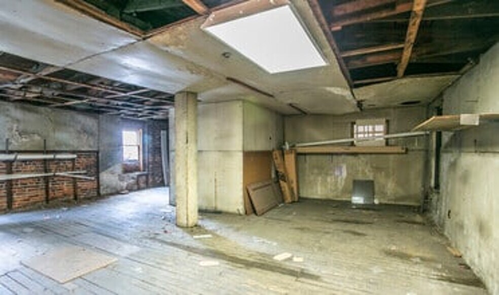More Photos Of 345 Morgan St, Phoenixville Warehouse For Sale