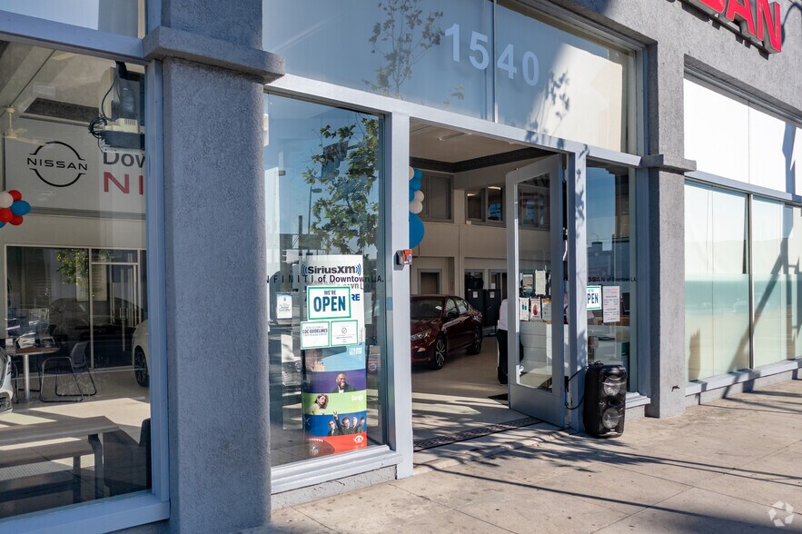 More Photos Of 1540 S Figueroa St, Los Angeles Auto Dealership For Lease