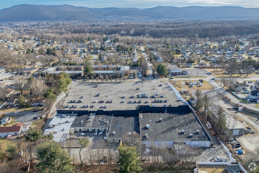 More Photos Of 426-436 Blooming Grove Tpke, New Windsor Township Unknown For Lease