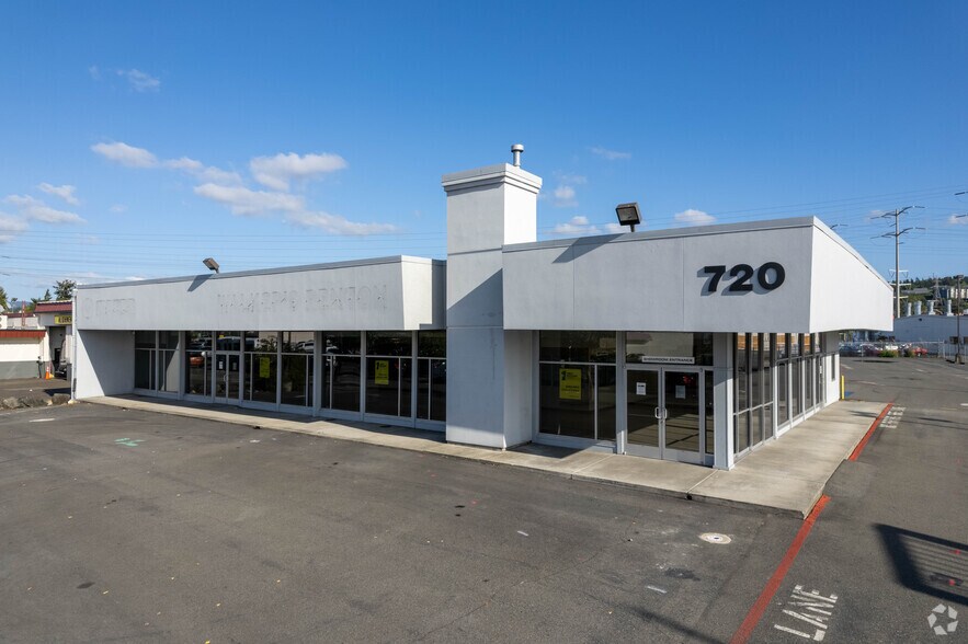 Primary Photo Of 720 Rainier Ave S, Renton Auto Dealership For Sale