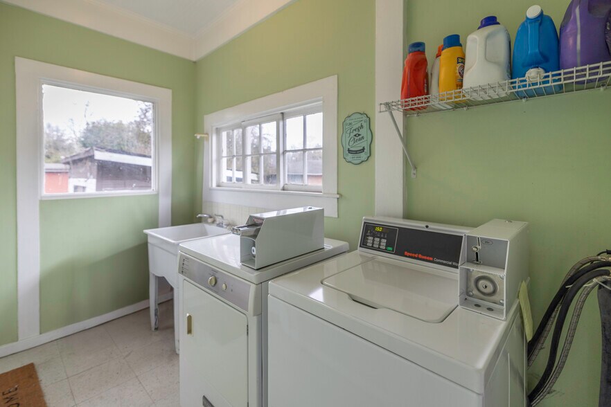 More Photos Of 506 1st St SW, Auburn Apartments For Sale